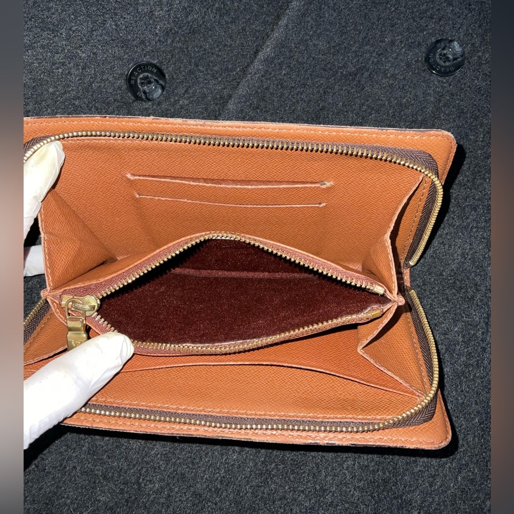 ✅ AUTHENTIC ZIP LONG WALLET LOUIS VUITTON - Picture 9 of 13
